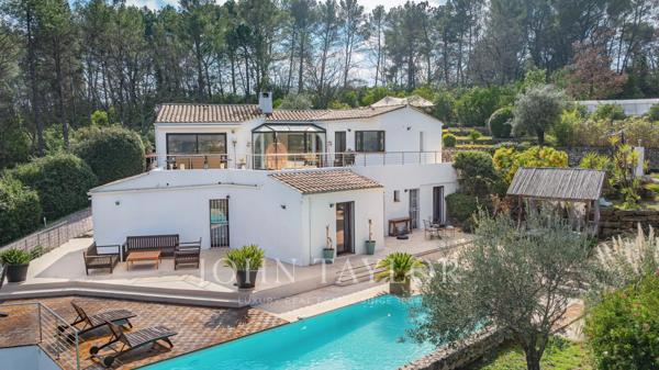 Tourrettes - villa contemporaine avec vue panoramique
