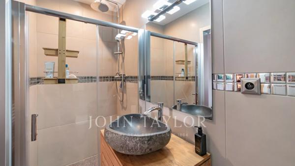 Tourrettes - villa contemporaine avec vue panoramique