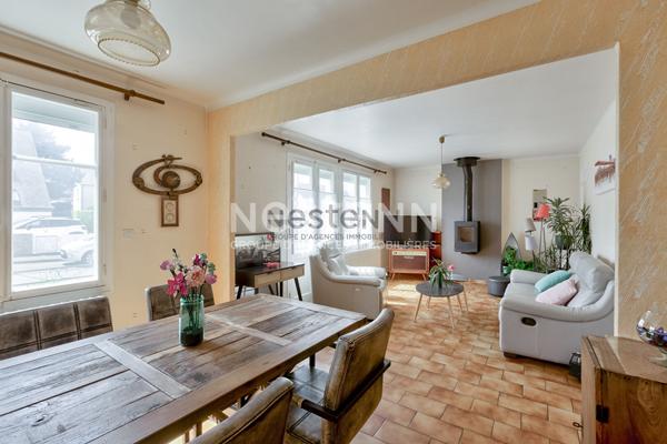 A VENDRE - TRÉGUEUX - Maison plein centre, 4 chambres, vivable de plain-pied, fort potentiel