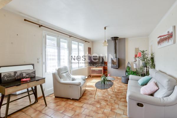 A VENDRE - TRÉGUEUX - Maison plein centre, 4 chambres, vivable de plain-pied, fort potentiel