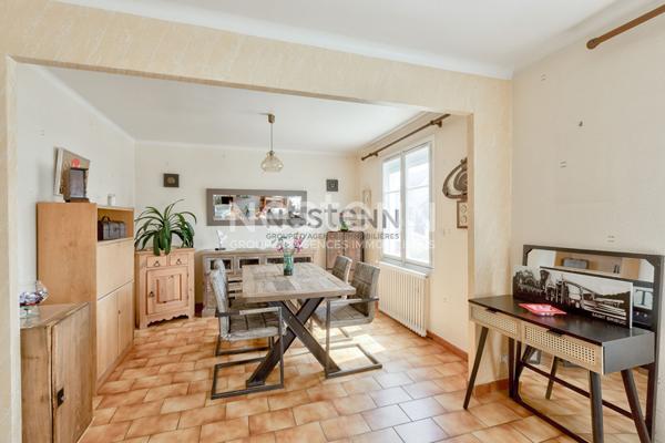 A VENDRE - TRÉGUEUX - Maison plein centre, 4 chambres, vivable de plain-pied, fort potentiel