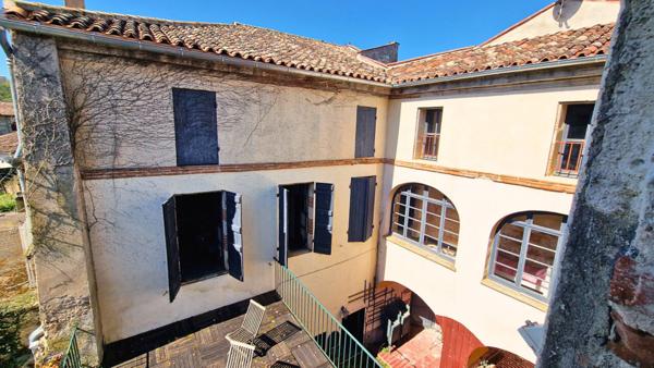 Maison à vendre 14 pièces de 560 m²