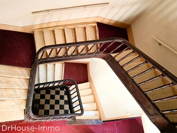 Maison à vendre 14 pièces de 560 m²