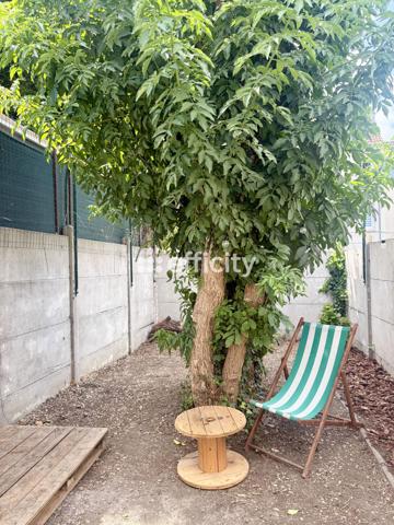 Appartement
         2 pièces
        - 47 m² 155 000 € *
