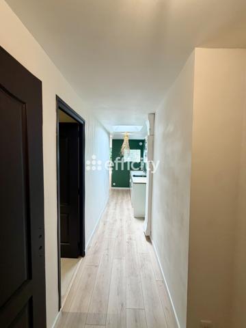 Appartement
         2 pièces
        - 47 m² 155 000 € *