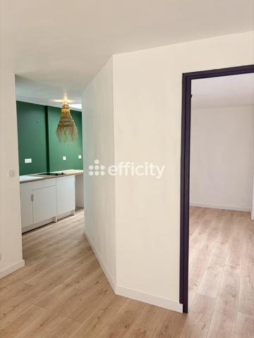 Appartement
         2 pièces
        - 47 m² 155 000 € *