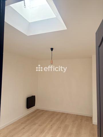 Appartement
         2 pièces
        - 47 m² 155 000 € *