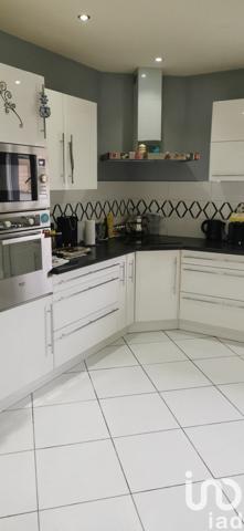 Maison traditionnelle 6 pièces de 152 m² à Lormont (33310)