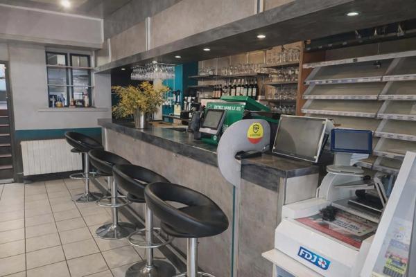 BAR – PETITE RESTAURATION – LICENCE IV – VENTE MURS LIBRES – CENTRE-VILLE REDON 35