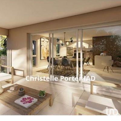 Appartement 3 pièces de 90 m² à Six-Fours-les-Plages (83140)