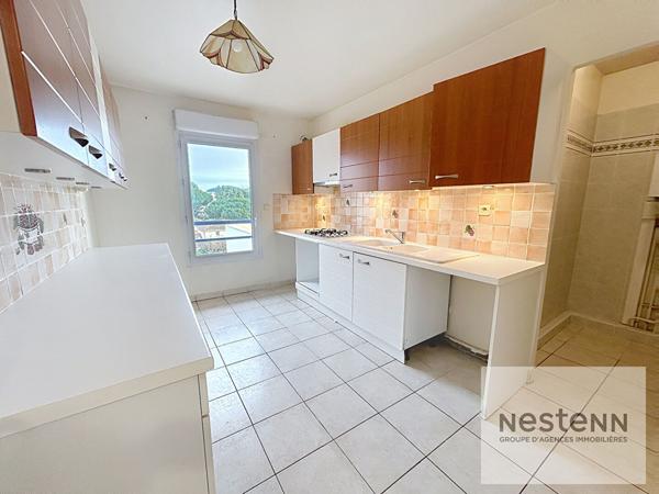 FREJUS PLAGE T3 EN DERNIER ETAGE ASCENSEUR - TERRASSE - 2 GARAGES