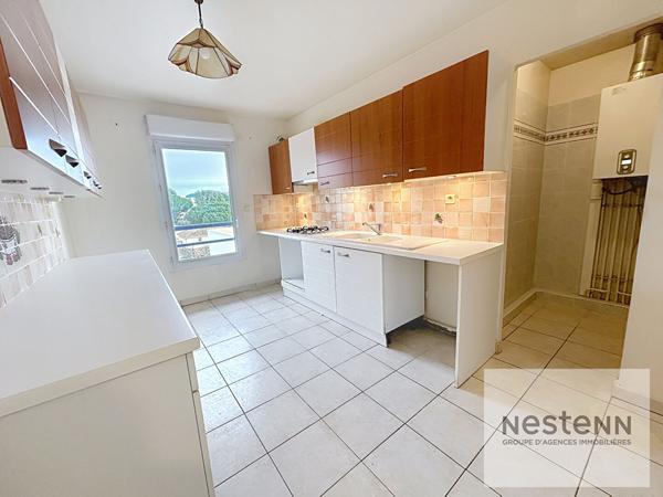 FREJUS PLAGE T3 EN DERNIER ETAGE ASCENSEUR - TERRASSE - 2 GARAGES