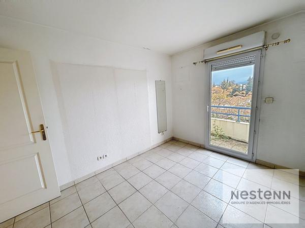 FREJUS PLAGE T3 EN DERNIER ETAGE ASCENSEUR - TERRASSE - 2 GARAGES