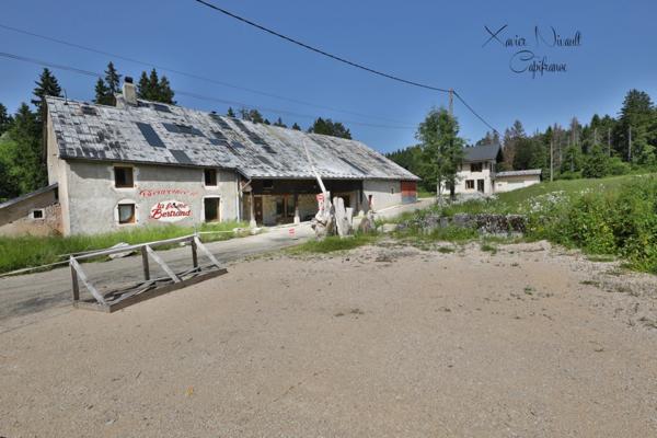 Propriete à vendre 15 pièces LE GRAND ABERGEMENT (01)