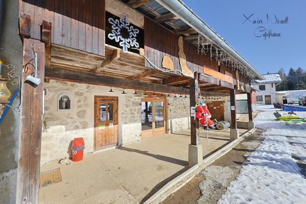 Propriete à vendre 15 pièces LE GRAND ABERGEMENT (01)