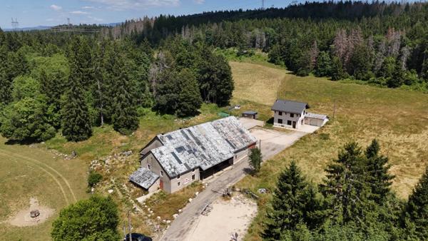 Propriete à vendre 15 pièces LE GRAND ABERGEMENT (01)