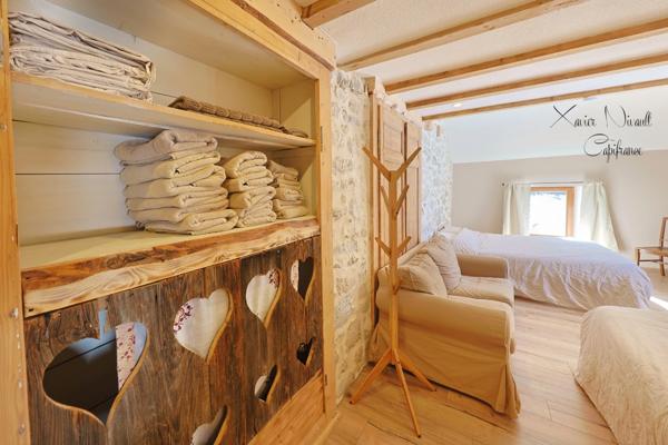 Propriete à vendre 15 pièces LE GRAND ABERGEMENT (01)