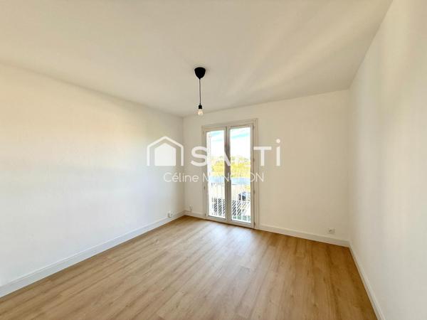 Appartement T3 traversant de 68 m2 - Cave et garage inclus