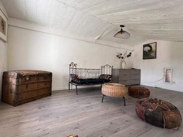 Grange aménagée 4 chambres - grand terrain pour chevaux