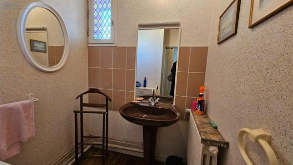 Propriété d'agrément à vendre à Nieulle-sur-Seudre en Charente-Maritime (17600), ref : Ref 02049