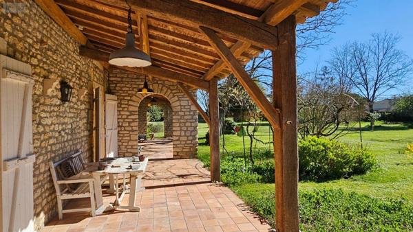 Propriété d'agrément à vendre à Nieulle-sur-Seudre en Charente-Maritime (17600), ref : Ref 02049