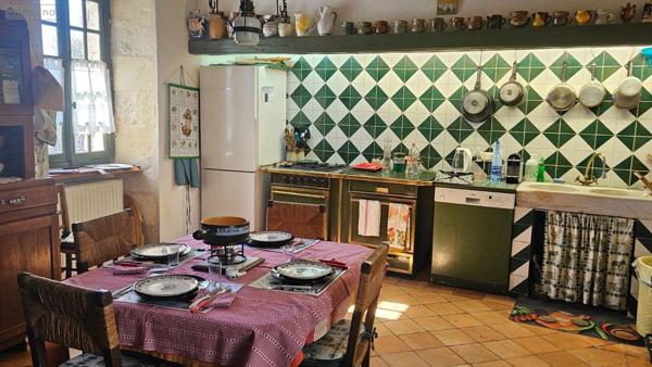 Propriété d'agrément à vendre à Nieulle-sur-Seudre en Charente-Maritime (17600), ref : Ref 02049