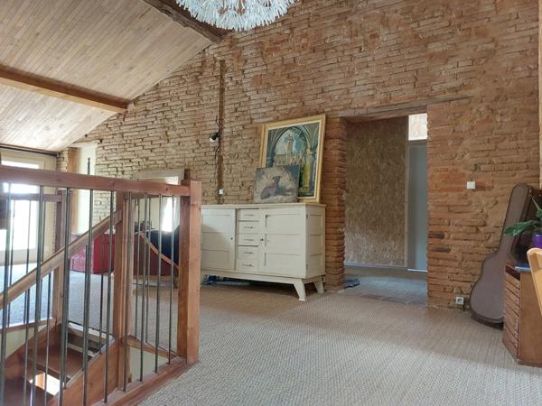 A vendre montauban. Maison de charme atypique, rénovée dans un esprit écologique, 7 pièces MONTAUBAN (82), 200m² habitables, jardin et dépendance