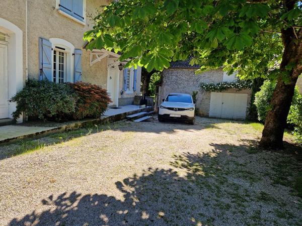 Grande maison familiale 150 m² 46090 Pradines bourg