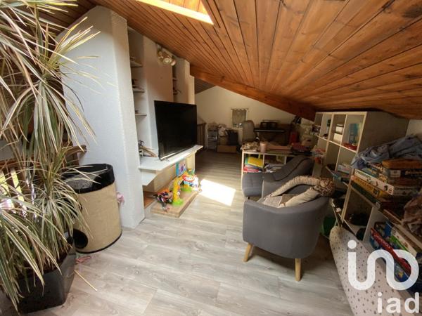 Maison 5 pièces de 145 m² à Les Herbiers (85500)