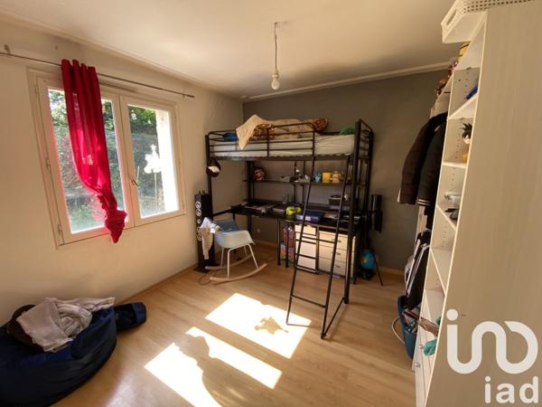 Maison 5 pièces de 145 m² à Les Herbiers (85500)