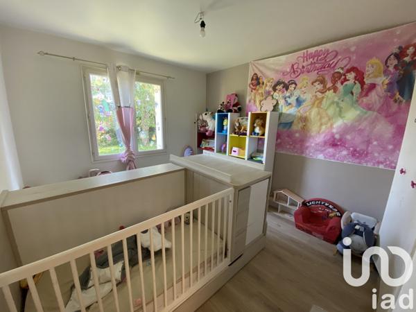 Maison 5 pièces de 145 m² à Les Herbiers (85500)