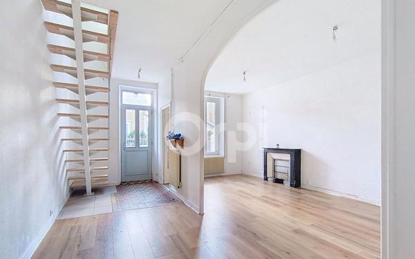 Maison à vendre    4 pièces •  Chaumont