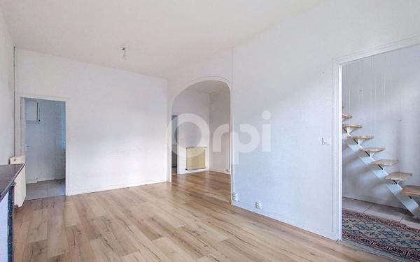 Maison à vendre    4 pièces •  Chaumont