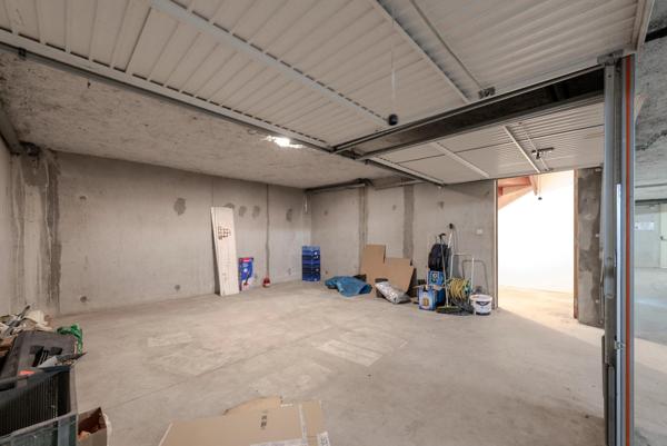 Maison récente et mitoyenne