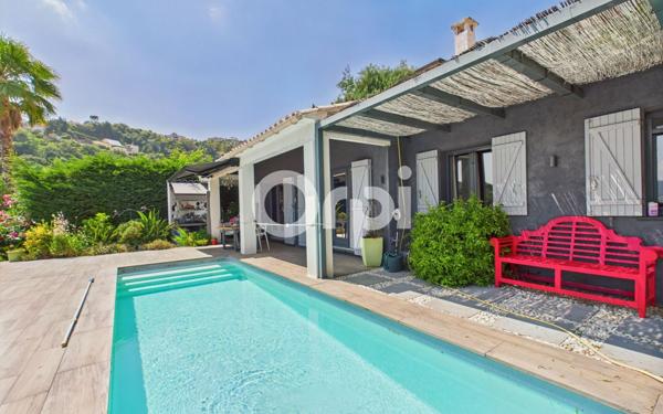 Maison à vendre    6 pièces •  Mandelieu-la-Napoule