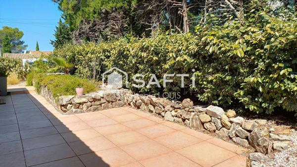 VILLA DE PLAIN PIED AVEC STUDIO ET PISCINE