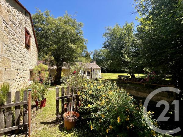 Maison à vendre  6 pièces - 211 m 2   SALLEBOEUF  - 33