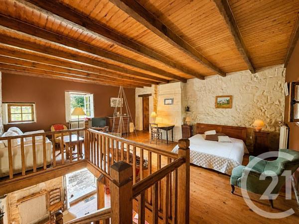 Maison à vendre  6 pièces - 211 m 2   SALLEBOEUF  - 33