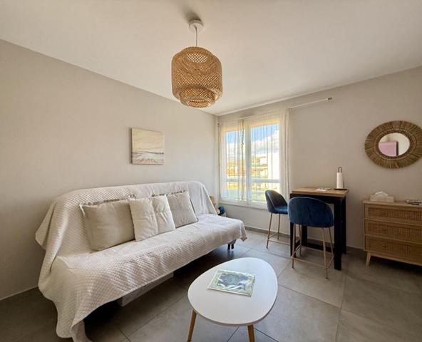 Studio rénové au coeur de la Favière - BORMES-LES-MIMOSAS