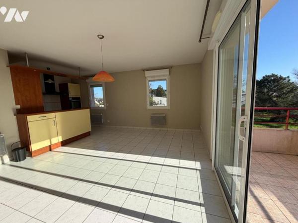 A VENDRE 56 VANNES EST APPARTEMENT T3 DE 65 m² AVEC GARAGE EN SOUS-SOL