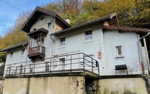 Maison à vendre    2 pièces •  Bar-le-Duc