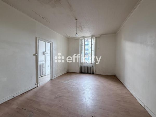 Maison
         6 pièces
        - 129 m² 65 900 € *