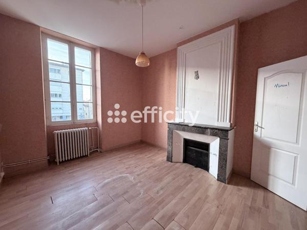 Maison
         6 pièces
        - 129 m² 65 900 € *