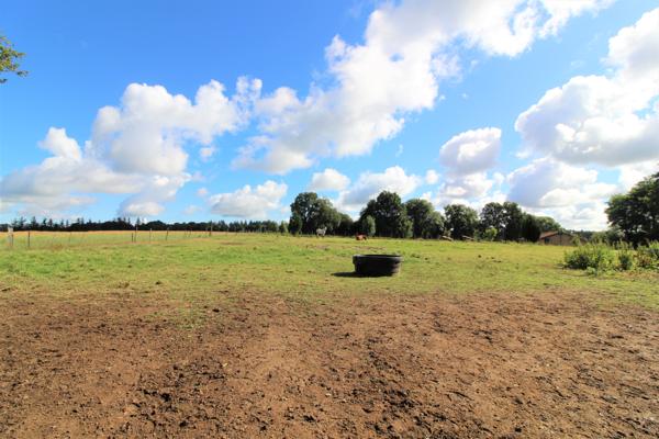 Terrain à vendre à Les Salles-Lavauguyon (87440) - Haute-Vienne