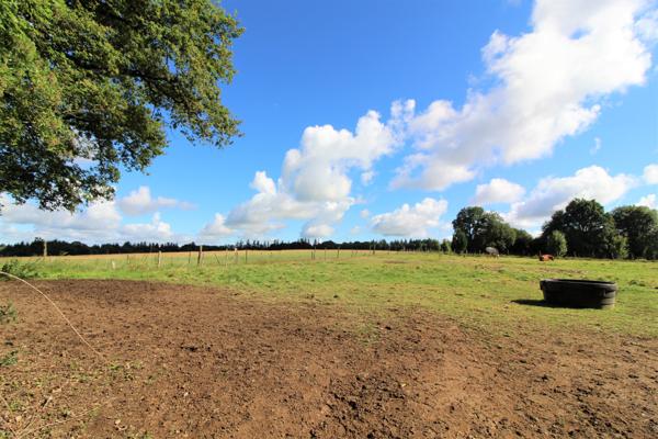 Terrain à vendre à Les Salles-Lavauguyon (87440) - Haute-Vienne