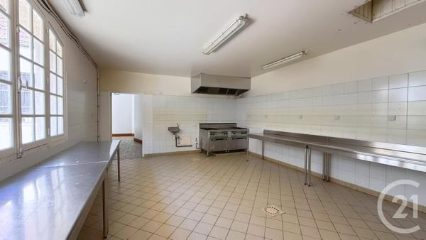 Maison à vendre  14 pièces - 674,02 m2 VERON - 89