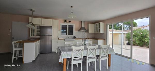 villa plein pied spacieuse et moderne 3 chambres piscine 125 m2