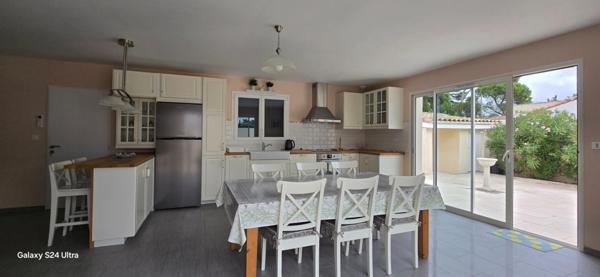 villa plein pied spacieuse et moderne 3 chambres piscine 125 m2