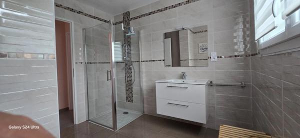 villa plein pied spacieuse et moderne 3 chambres piscine 125 m2