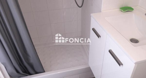 Location Studio meublé 27.64 m² - Vienne 38200